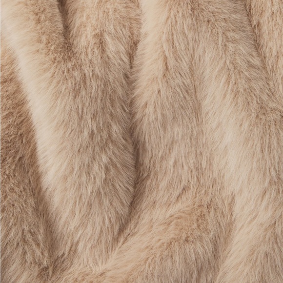 Donna Karan faux fur buddy coat size medium - Picture 4 of 5